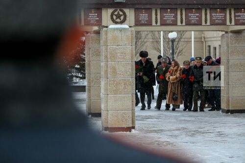 Возложение цветов посвященое Дню Героев Отечества