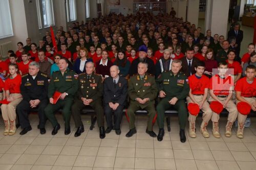 Митинг, посвященный торжественным проводам призывников и празднованию Дня Героев Отечества