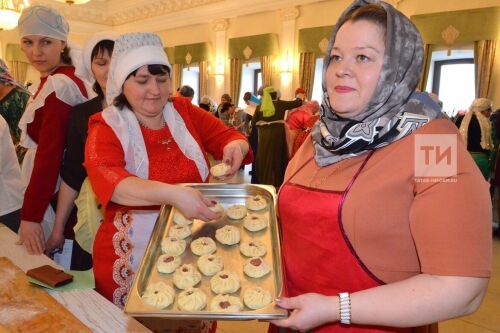 «Ак калфак» провела мастер-класс «Секреты татарской кухни»