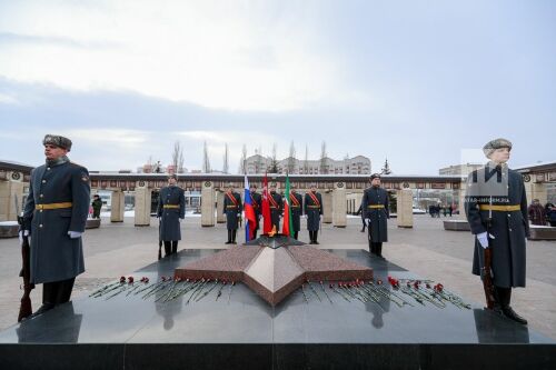 Праздничный митинг-концерт посвященный 75-летию Сталинградской битве