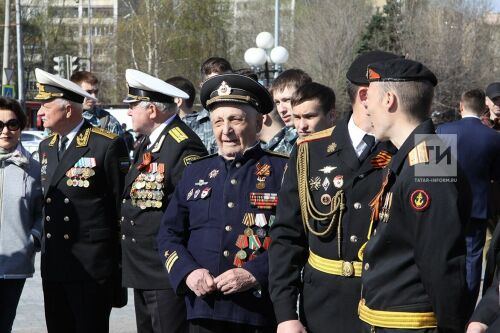 Торжественное возложение венков в Парке Победы