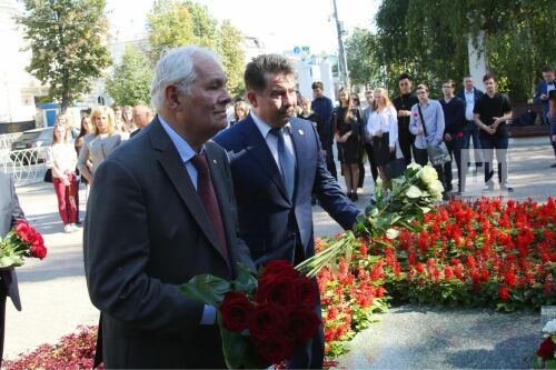 Возложение цветов в рамках Межденародной конференции "Державинские чтения"