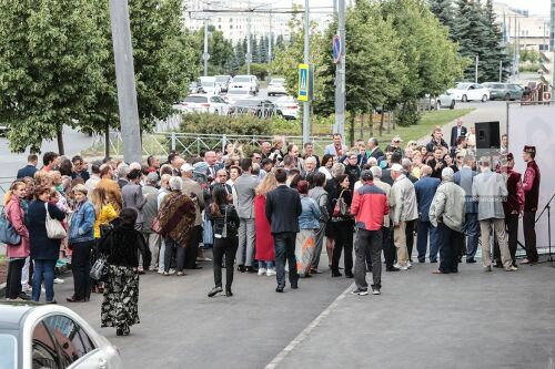 Церемония открытия мемориальной доски Альфие Авзаловой