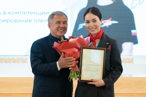 Рустам Минниханов наградил финалистов EuroSkills Graz 2021