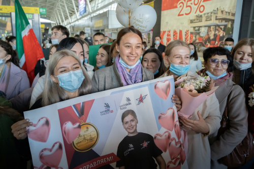 В аэропорту Казани встретили победителей EuroSkills Graz 2021