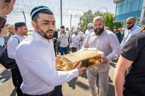 В Татарстан привезли реликвии пророка Мухаммеда