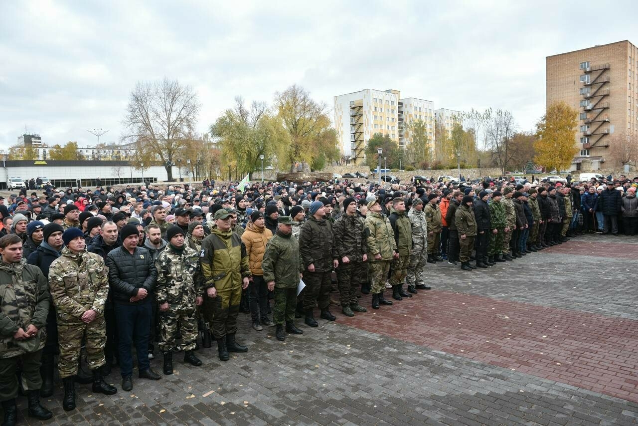 Сотня мобилизованных челнинцев отправилась для боевого слаживания в Казань