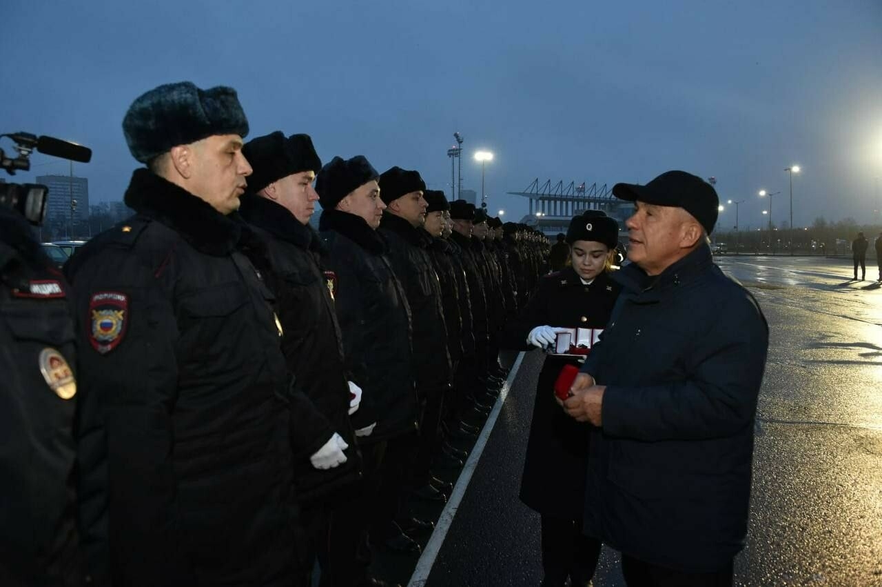 10 ноября 2023 день полиции. С днем сотрудника полиции. Татарстан день полиции. 10 Ноября день полиции. День полиции 2022 в России.