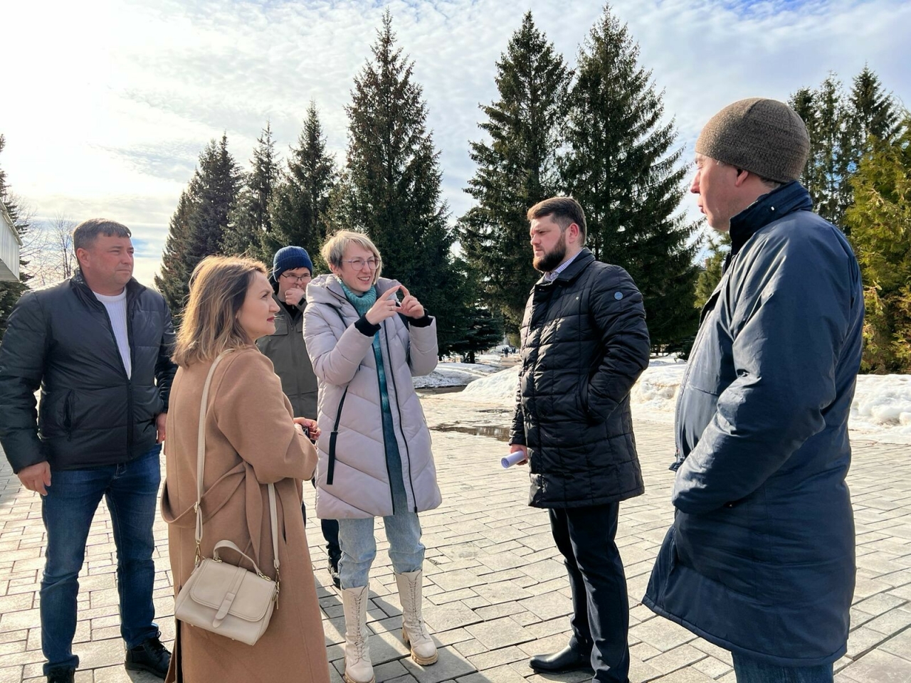 «Умные» светофоры, велодорожки, ливневки: в Нижнекамске провели дорожный тур для горожан