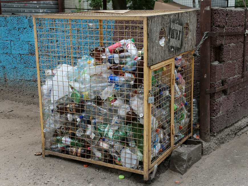 В Самаре установили 422 сетки для раздельного сбора пластика ПЭТ