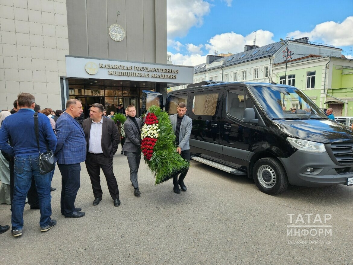 Адель Вафин: Рустем Гайфуллин смог остаться человечным, настоящим врачом |  30.08.2023 | Казань - БезФормата