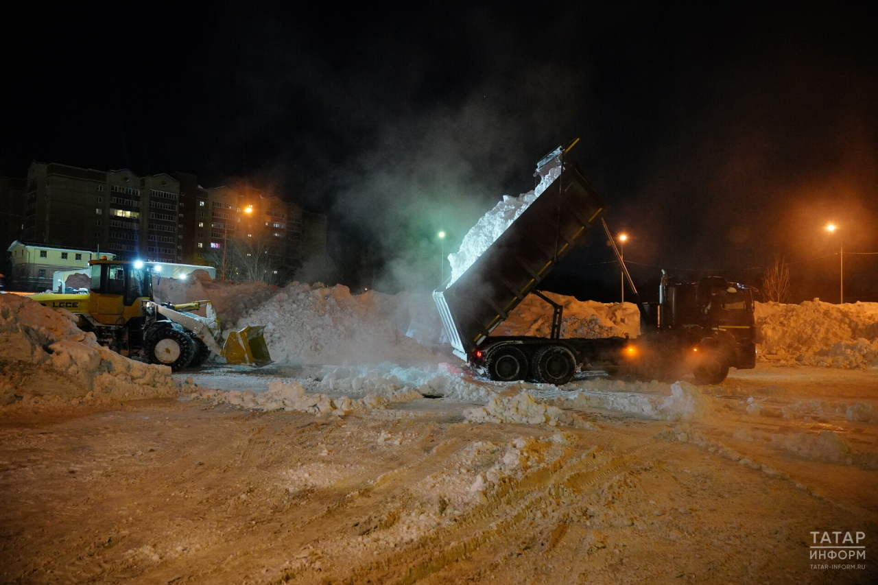 За три дня с улиц Казани на снегоплавильни вывезли 84 тысячи тонн снега