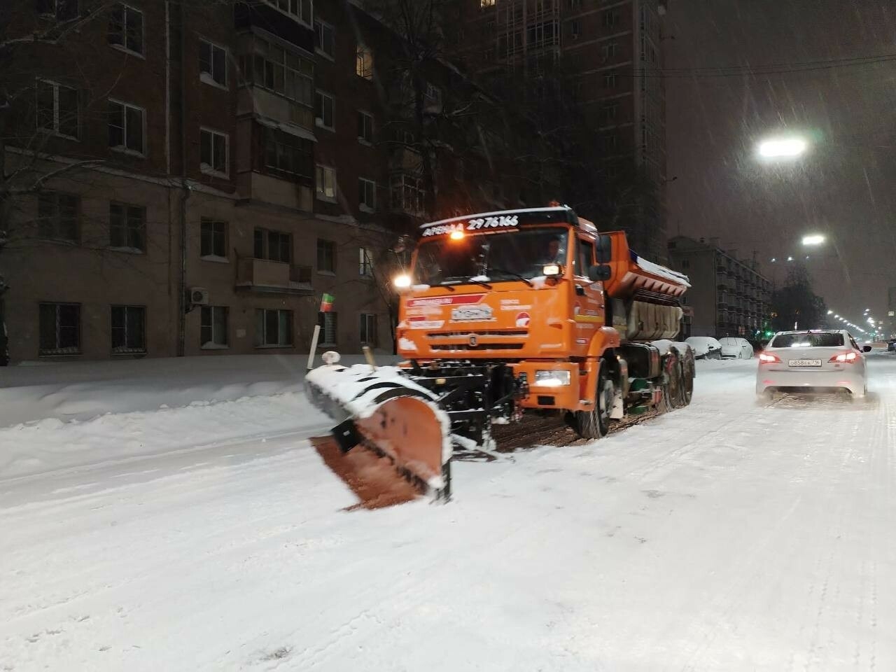 За два дня с улиц Казани вывезено почти 20 тыс. тонн снега | 20.01.2024 |  Казань - БезФормата