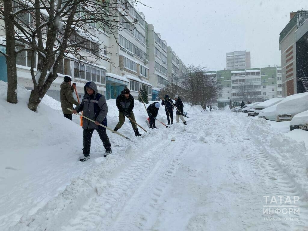 Снег нас объединил»: как мощная стихия сплотила татарстанцев | 21.01.2024 |  Казань - БезФормата