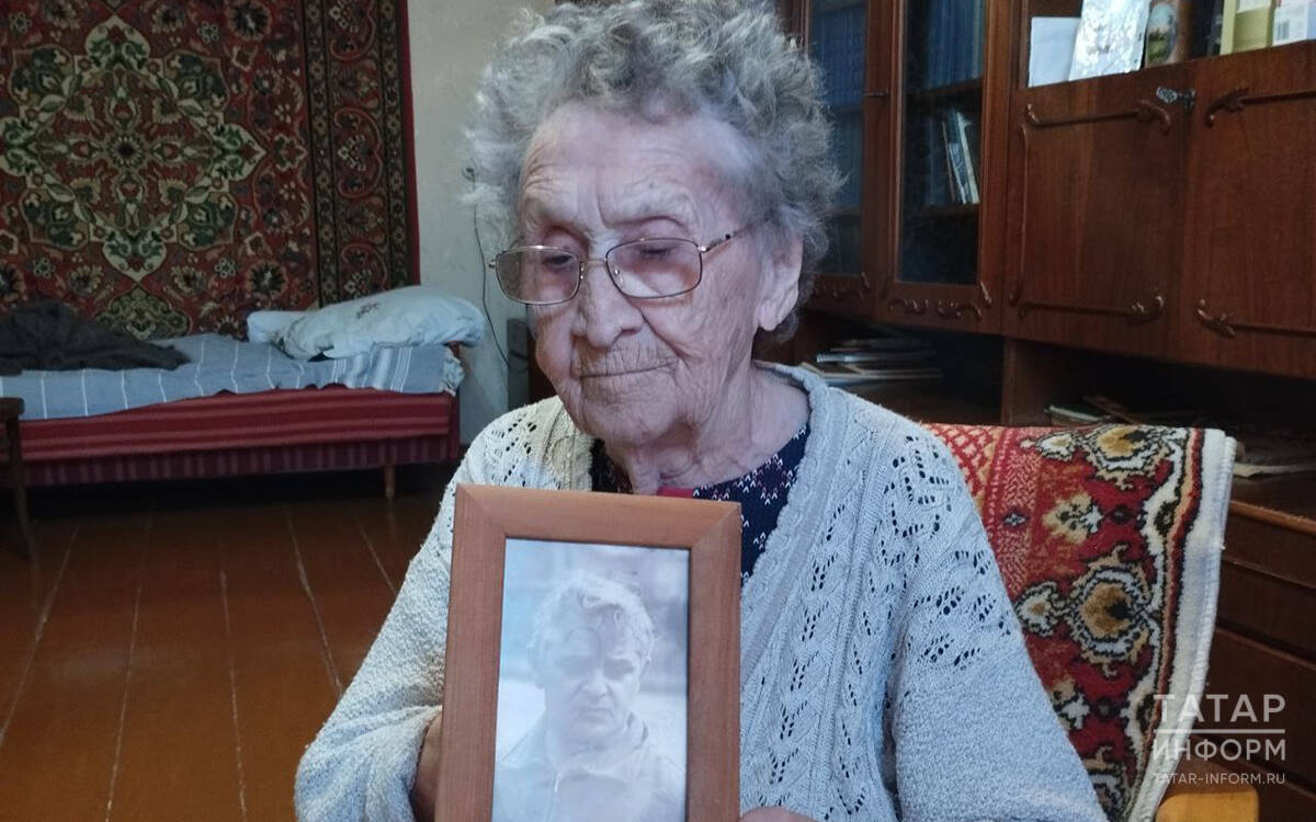 «Живу интересами молодых»: 98-летняя жительница Казани раскрыла секрет долголетия