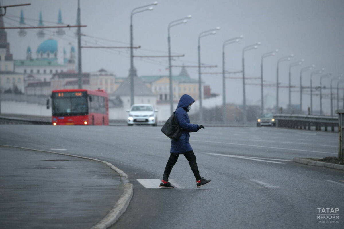 Штормовое предупреждение из-за сильного ветра объявлено в Татарстане