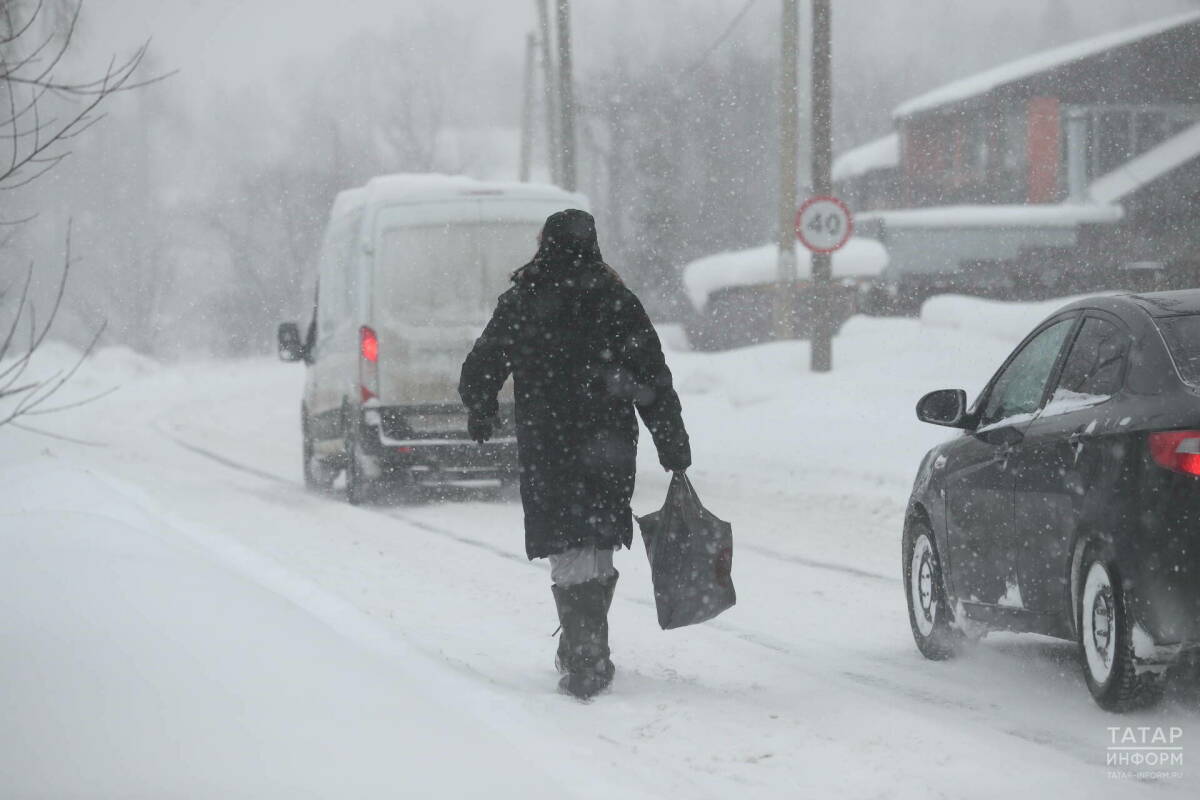 Белгеч Мәскәүдә ишеп яуган кар Татарстанга килеп җитү-җитмәү турында сөйләде