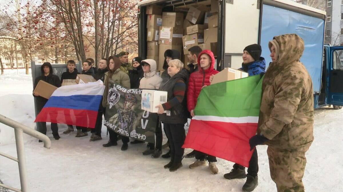 «В окопе даже конфетка приносит радость»: нижнекамцы отправят 600 посылок бойцам