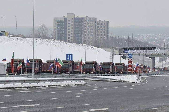 В Татарстане открыли две платные дороги и новый перрон аэропорта Казани