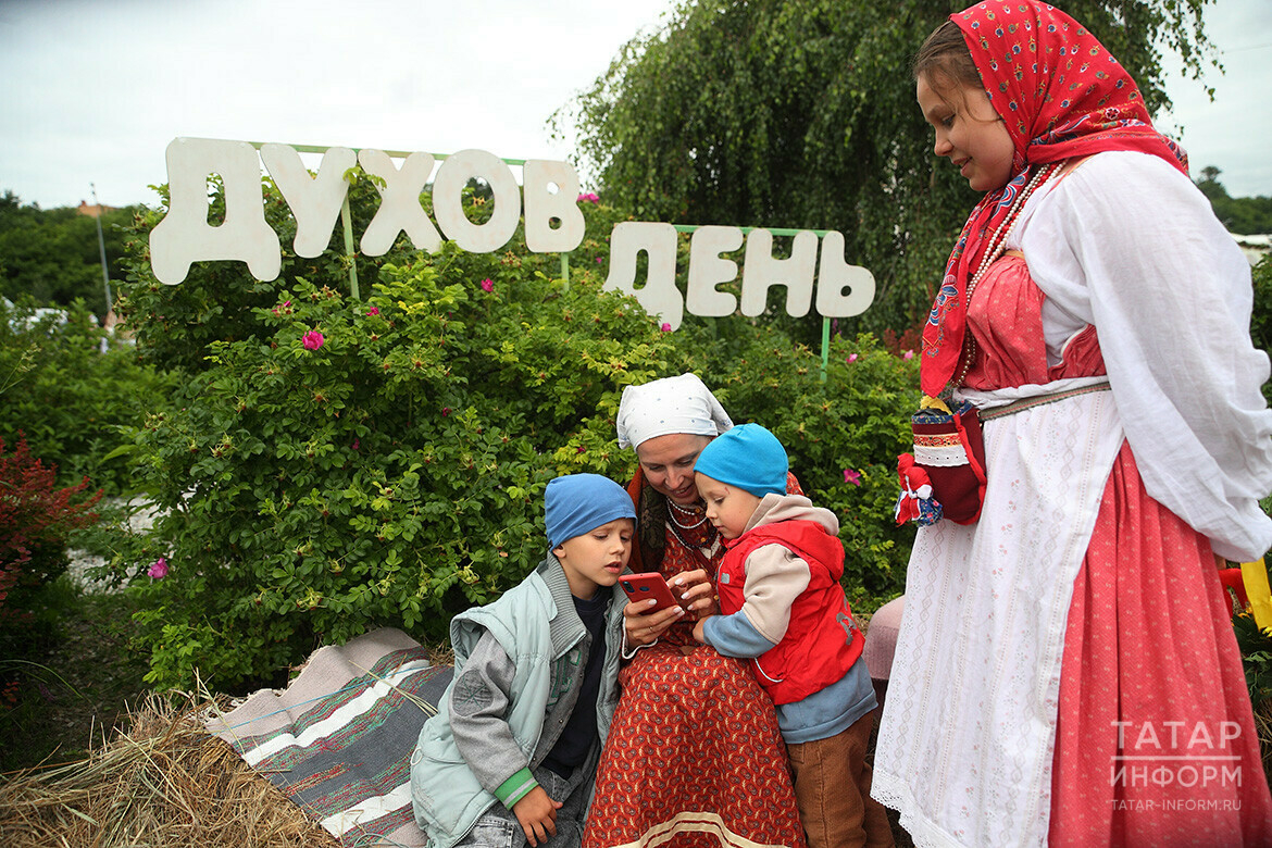 Фестиваль «Духов день» в Казани: мотошоу, ярмарка и концерт с грузинскими песнями