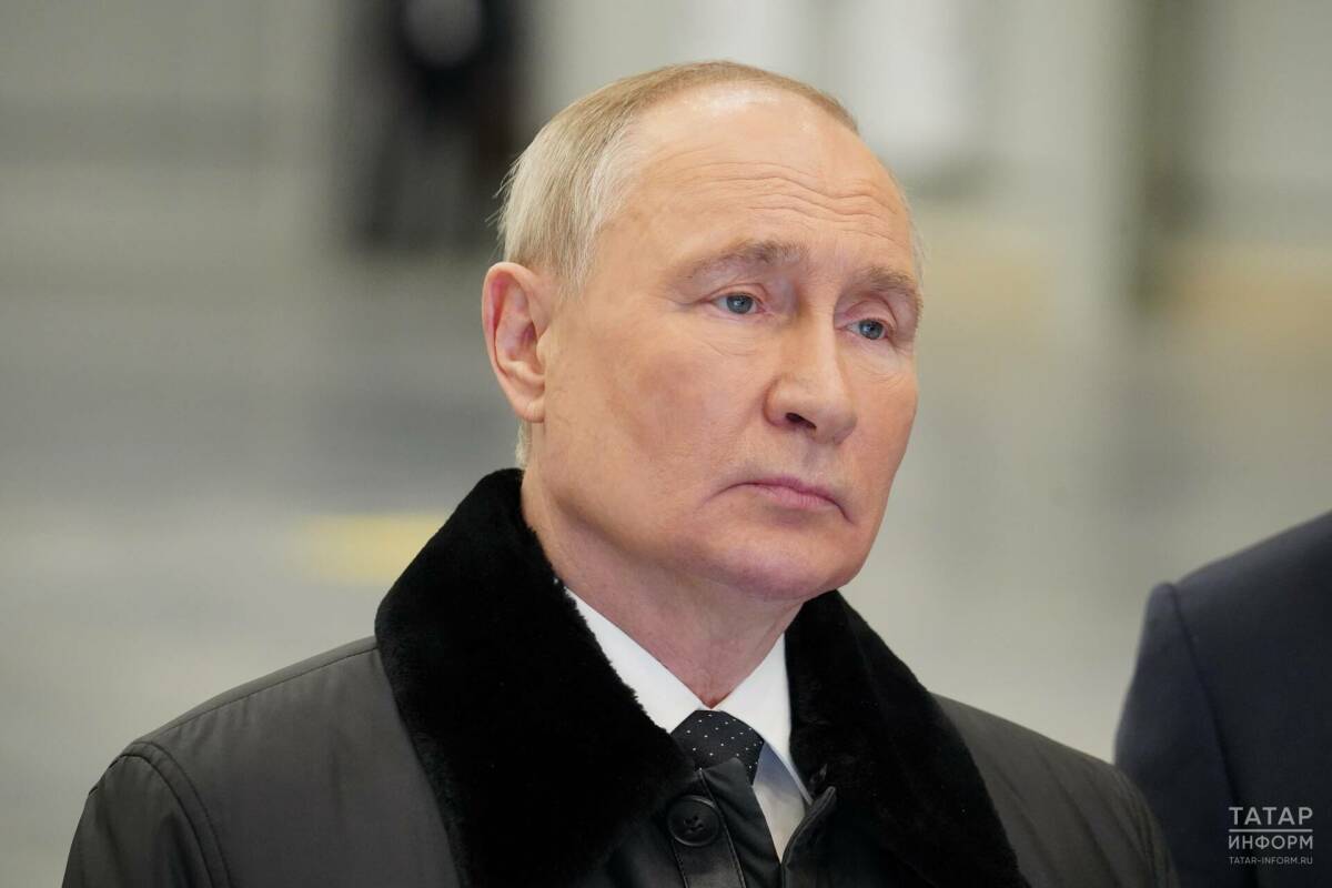 Путин наградил пятерых отличившихся татарстанцев