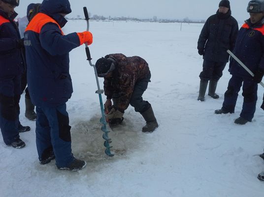 Переправа через каму нижнекамск. Ледовая переправа Нижнекамск Соколки. Переправа Мамадыш Нижнекамск ледовая. Переправа Соколки Нижнекамск 2021. Переправа Соколка новый Закамский ледовая.