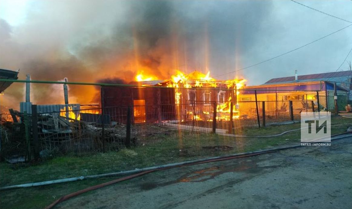 Пожар в приволжском. Казанское поселок. Посёлок отары Казань. Пожар в Отарах. Отары, Приволжская ул., 60.