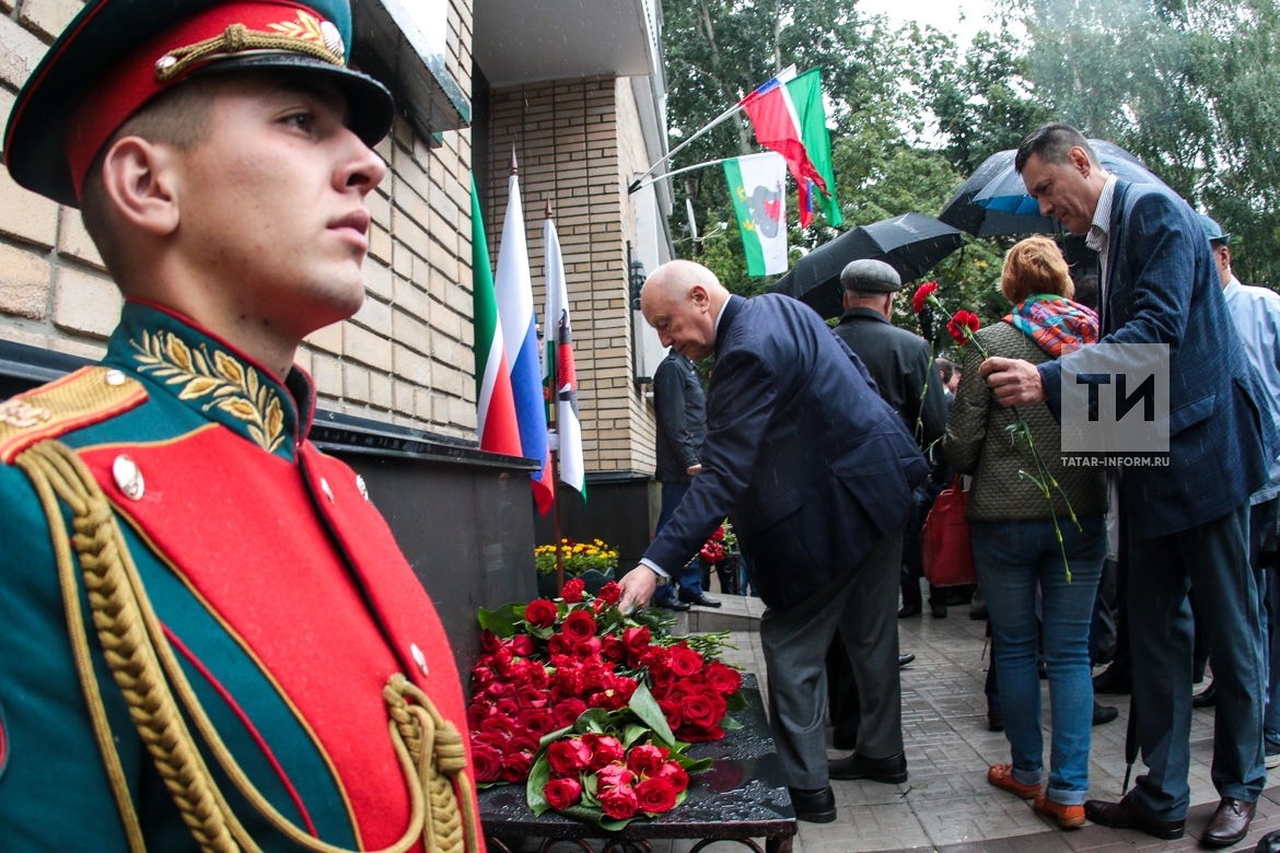 Гумер исмагилович усманов. Фикрят Табеев могила.