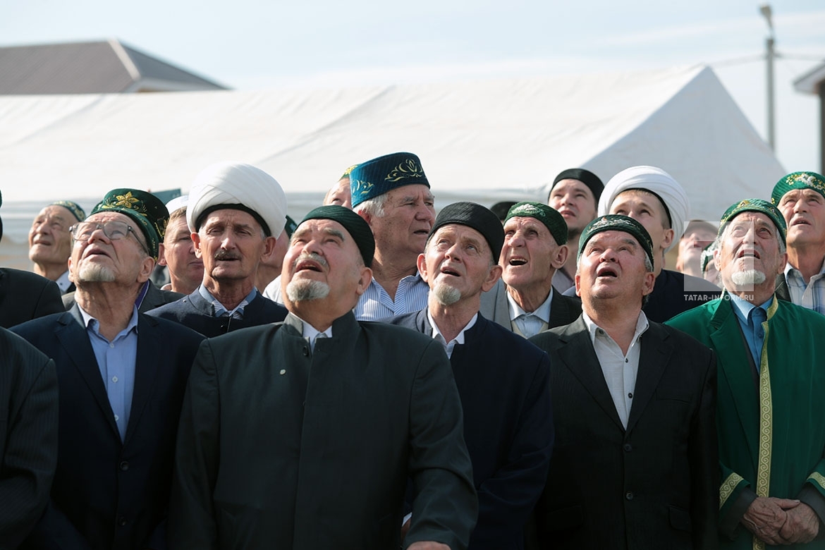 Шыгырдан мечеть. Село Шыгырдан Чувашия. Соборная мечеть в селе Шыгырдан. Татарское село в Чувашии Шыгырдан.