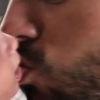 Отец полизал. Поцелуй отца. Целует папу. Папа целует дочку. Поцелуй папы и Дочки с языком.